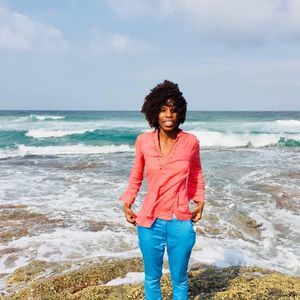 Meet your Posher, Angela